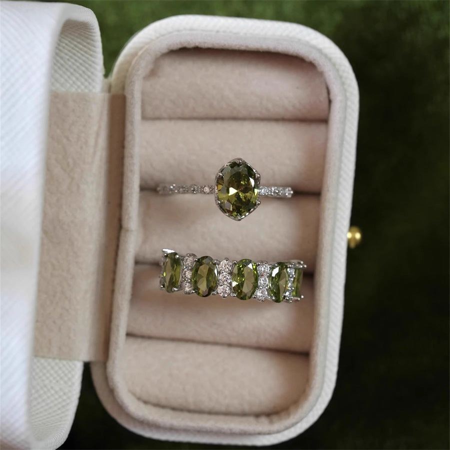 Wholesale Copper Electroplated Olive Green Zircon Ring French Retro Geometric Design Fashion Jewelry for Women