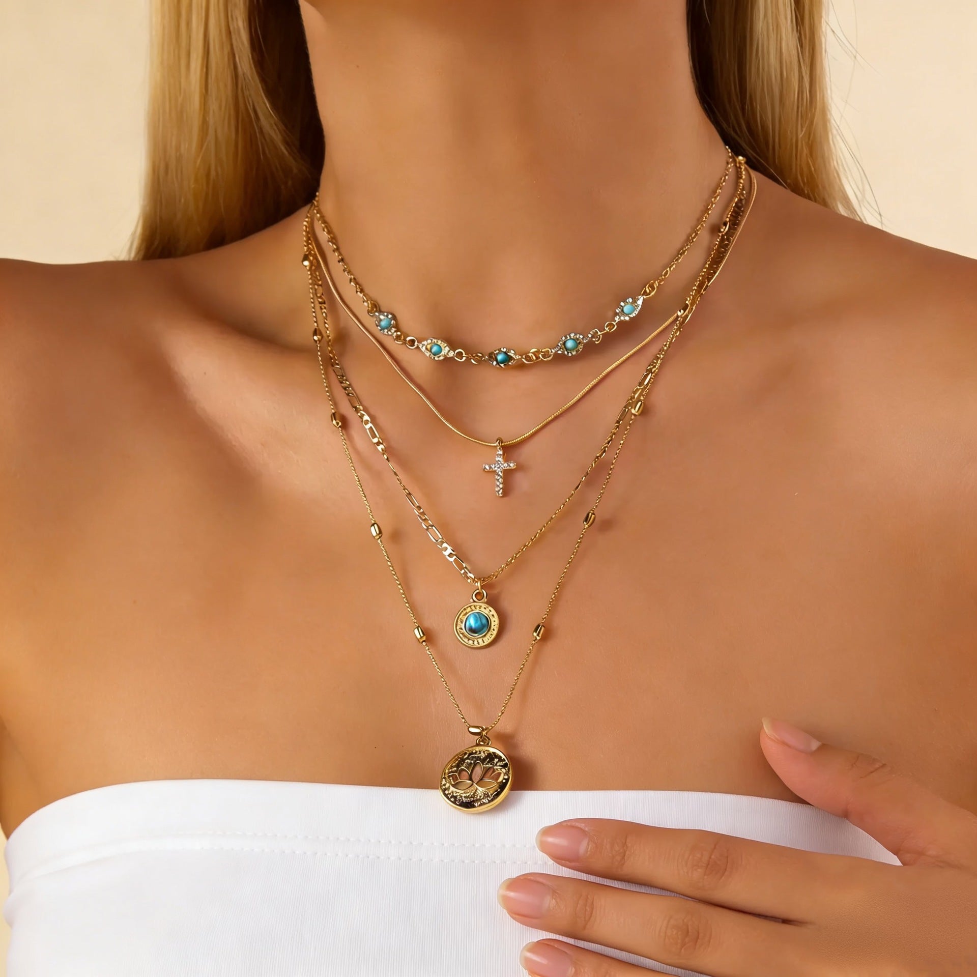 Wholesale Punk Style Cross Pendant Necklace Alloy Electroplated With Crystal Details Boutique Resale Jewelry Accessory
