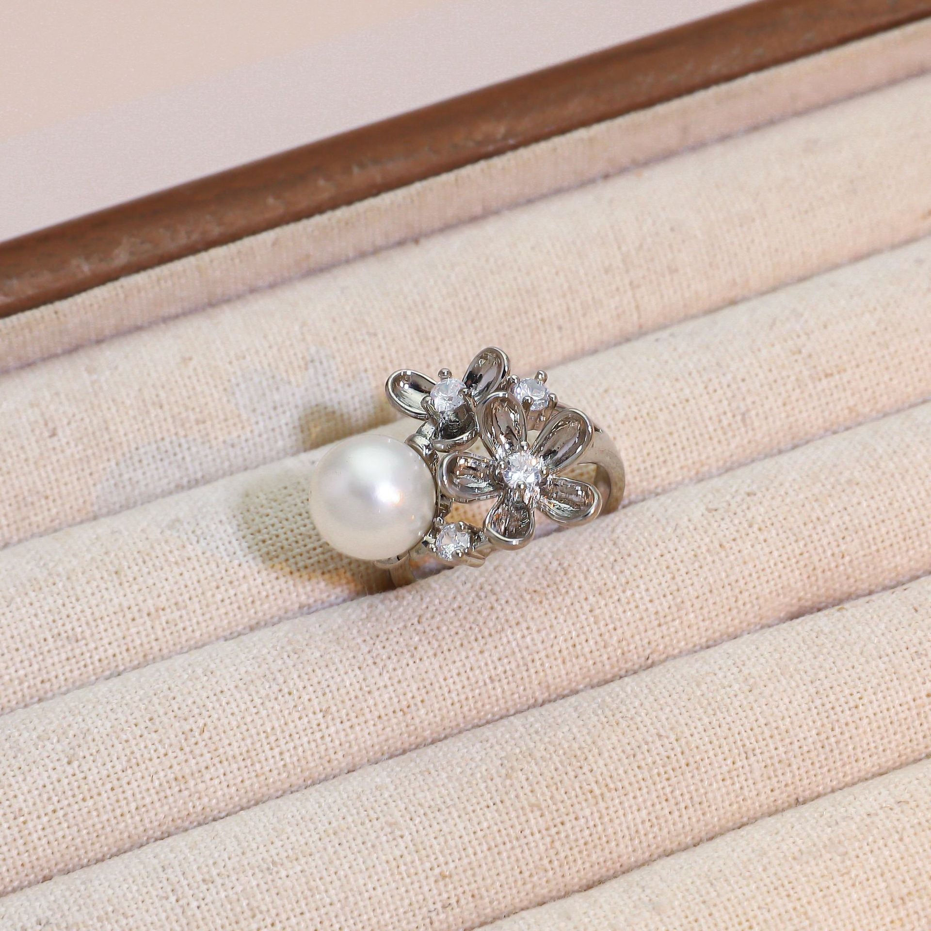 Wholesale Pearl Flower Branch Fox nut Round Zircon Open Adjustable Rings Set