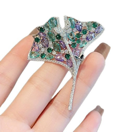 Wholesale Green Water Diamond Ginkgo Leaf Brooch