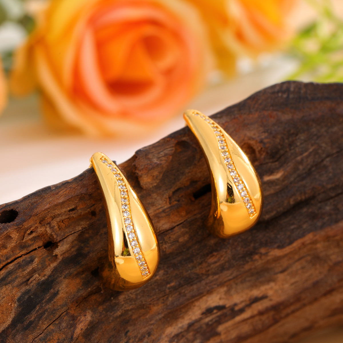 Wholesale Stainless Steel Water Drop Gold Plating Light Luxury Earrings