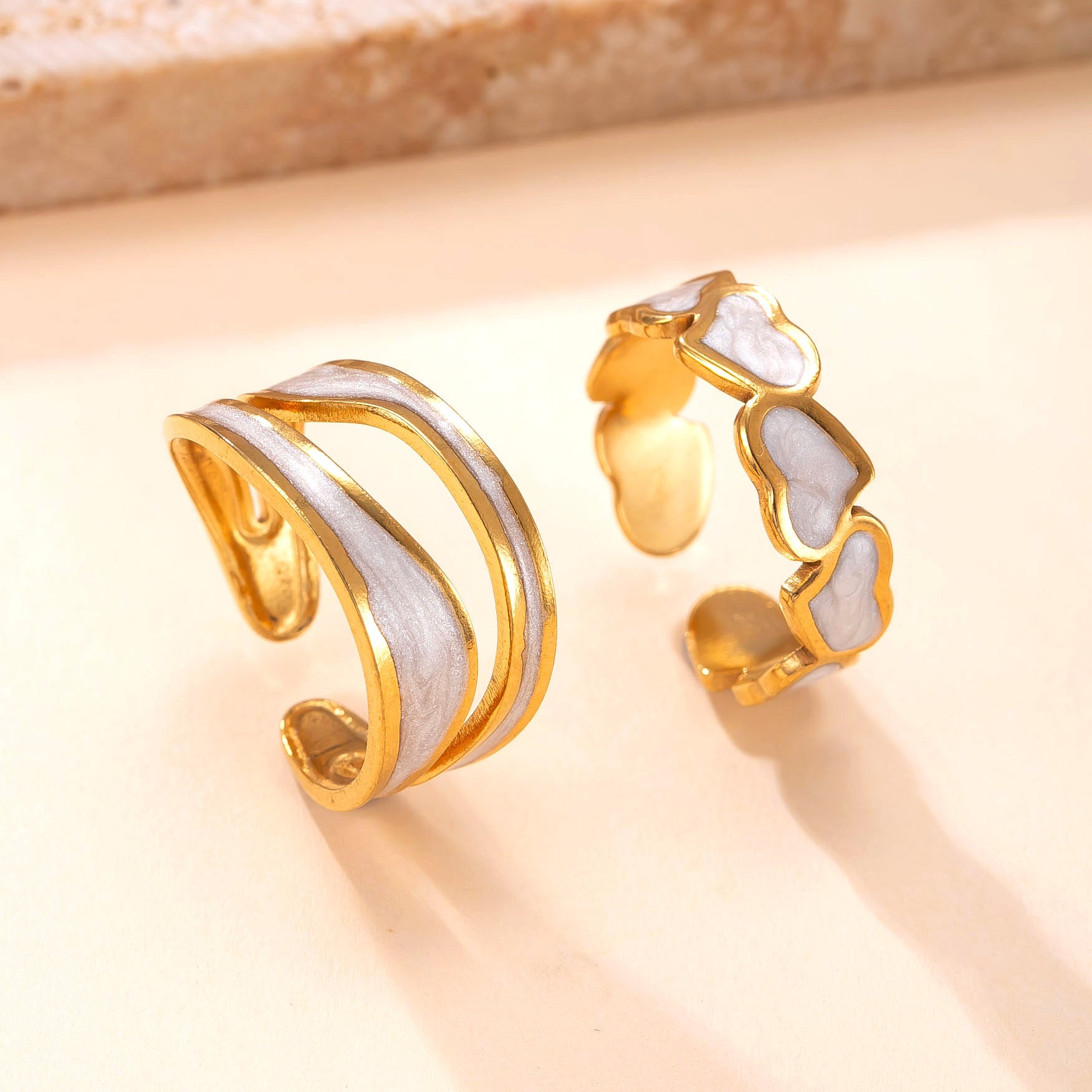 Wholesale titanium steel oil-pressed drop colored oil heart open ring
