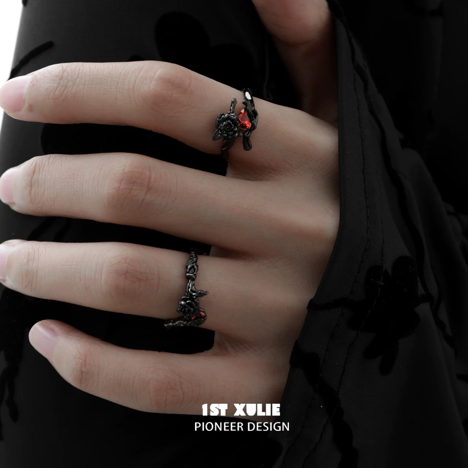 Wholesale Goth Theme Rose Couple's Ring