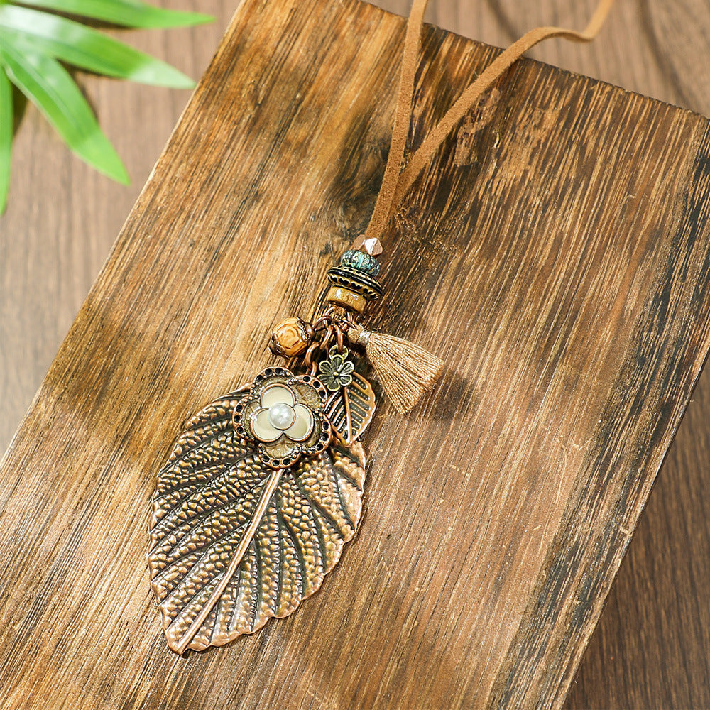 Wholesale Zinc Alloy Ethnic Style Necklace with Butterfly and Camellia Design Fashion Jewelry Accessory