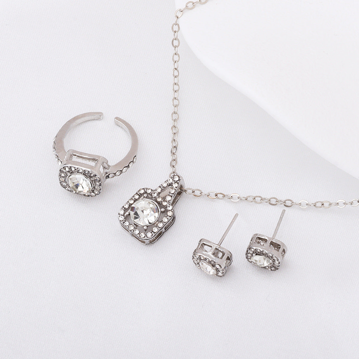 Wholesale Zirconia Shiny Necklace Earrings Ring Jewelry Set