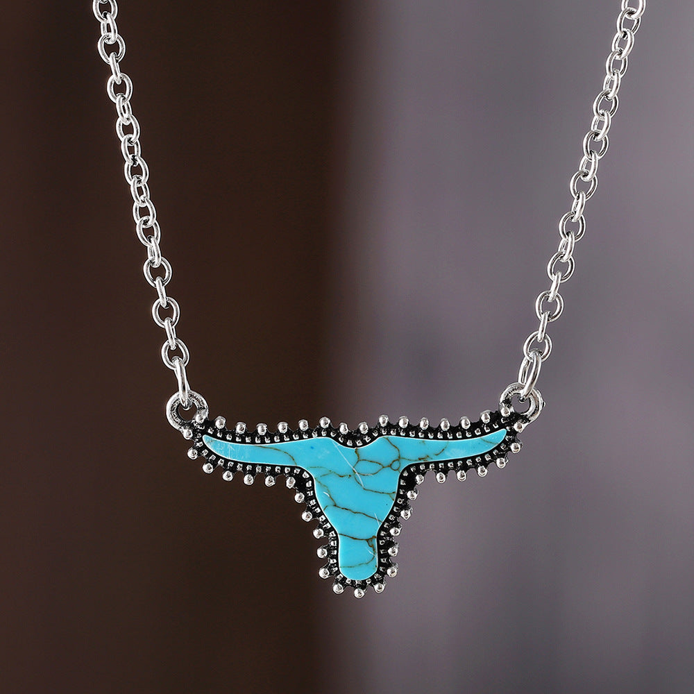 Wholesale Electroplated Zinc Alloy Retro Turquoise Cow Head Pendant Necklace
