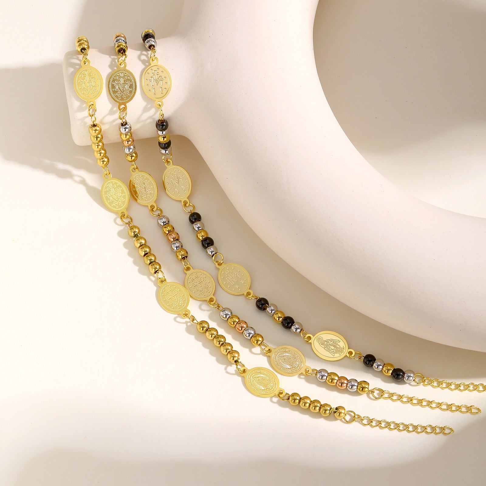 Wholesale Chic Gold Tone Stainless Steel Round Bead Bracelet For Women Everyday Fashion Accessory