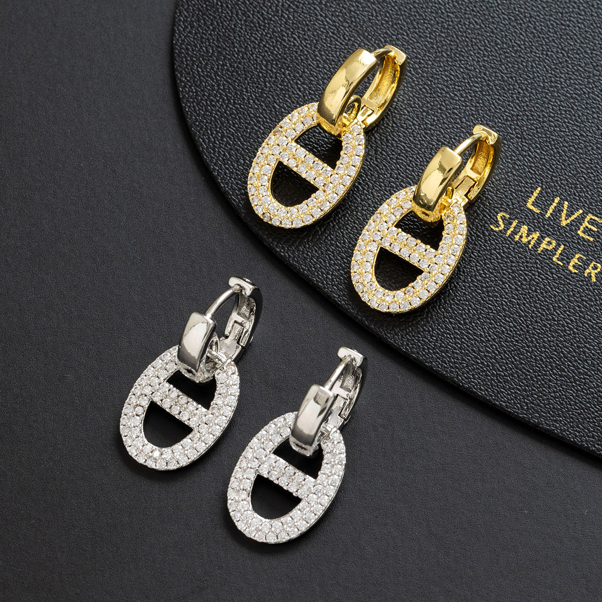 Wholesale Copper Zircon Vintage French Retro Pig Nose Earrings Chic Jewelry Accessory Gift Resale