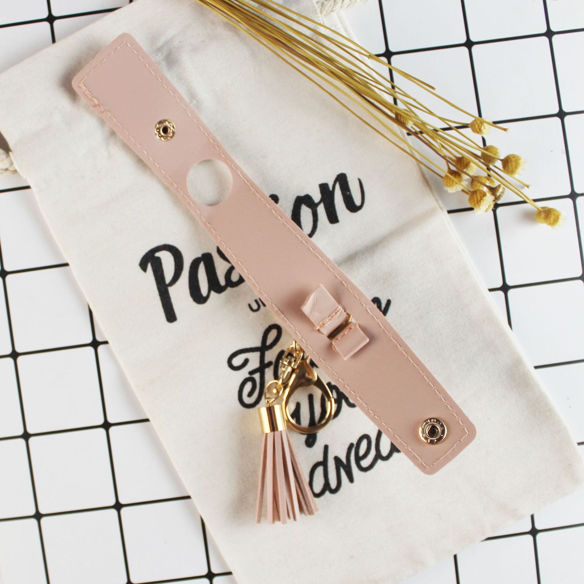 Wholesale PET Hand Sanitizer Bottle Leather Keychain Keychains Accessories Chapstick Holder ACC-KC-YTian019