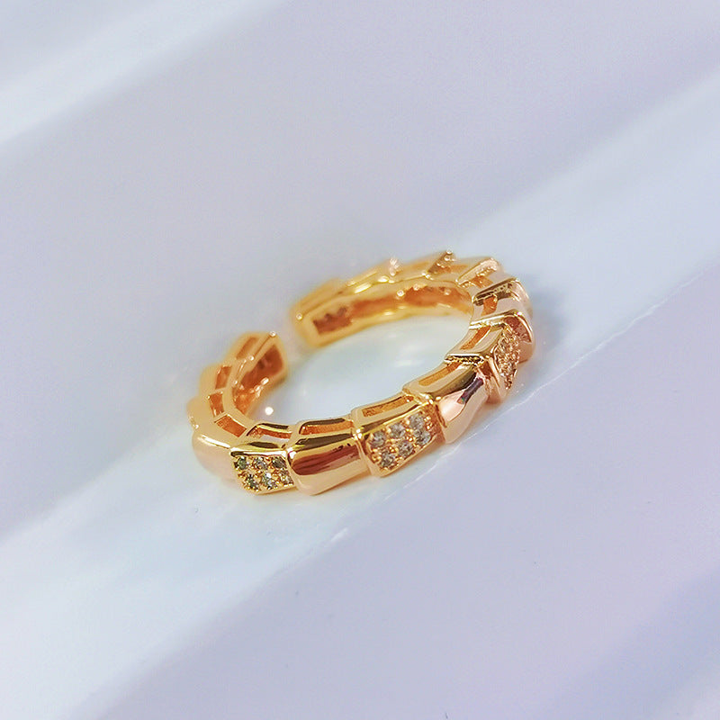 Wholesale Snake Bone Design Open Ring Gold Plated Copper with Crystal Accents Fashion Jewelry Gift