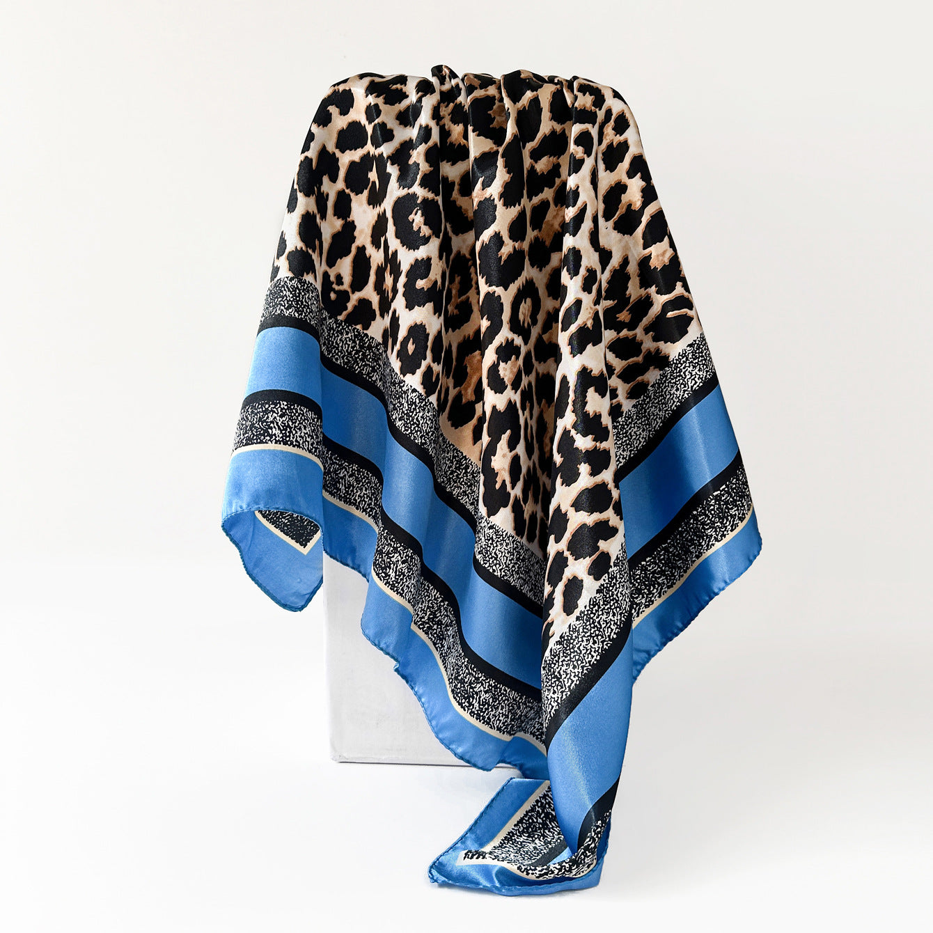 Wholesale Satin Square f Leopard Print Retro Women S Summer Fashion Accessory