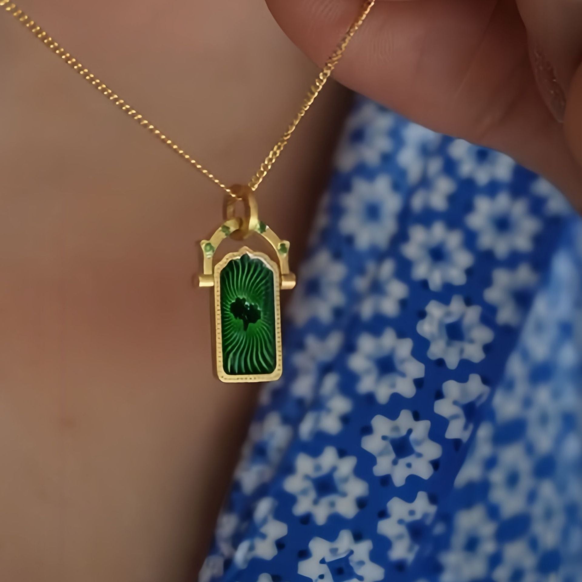 Wholesale Valentine's Day Tarot Colorful Love Lucky Guardian Pendant Necklace