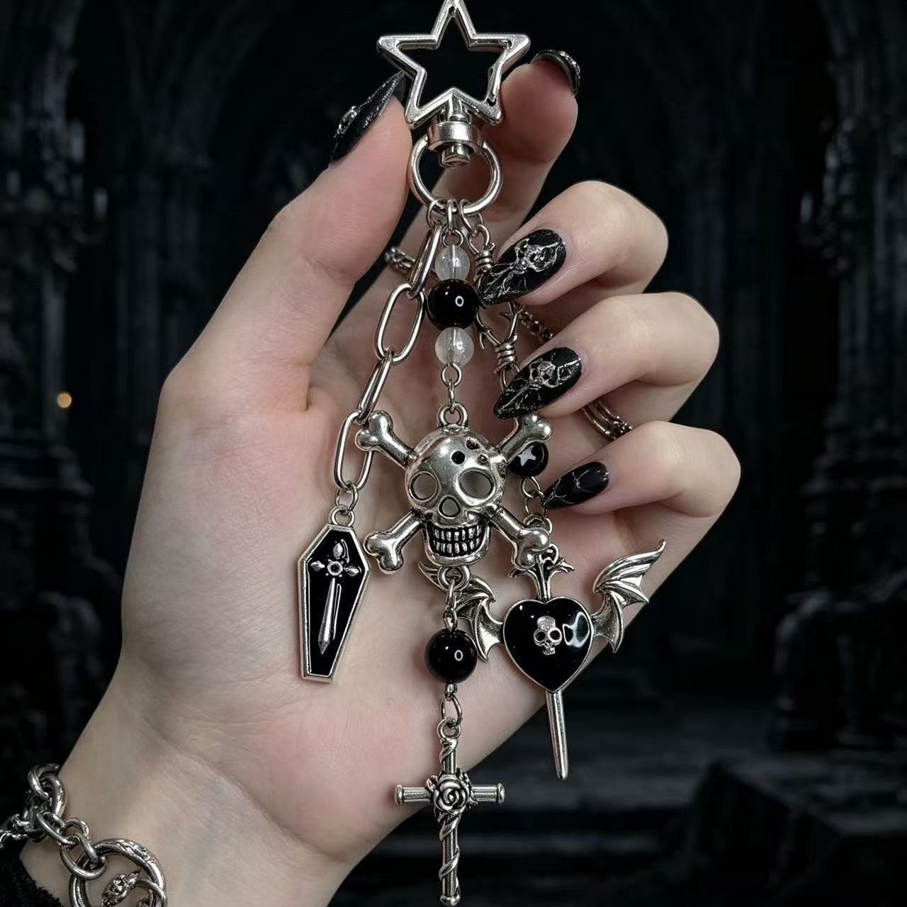 Wholesale Gothic Skull Cross Keychain Bag Charm Zinc Alloy Handmade Beaded Car Key Accessory for Punk Style Boutique Resale