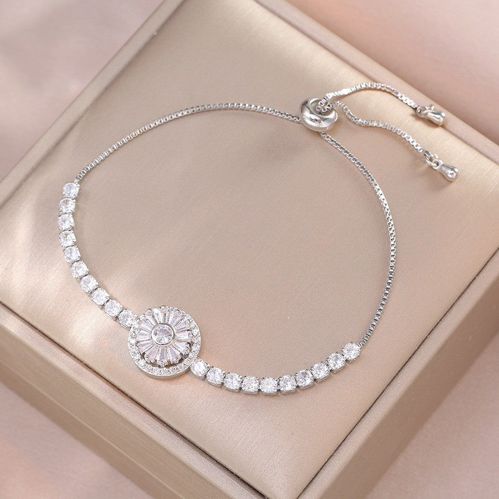 Wholesale Women' s Silver Plated Rotating Flower Bracelet with Purple Zircon for Everyday Wear Jewelry Accessory