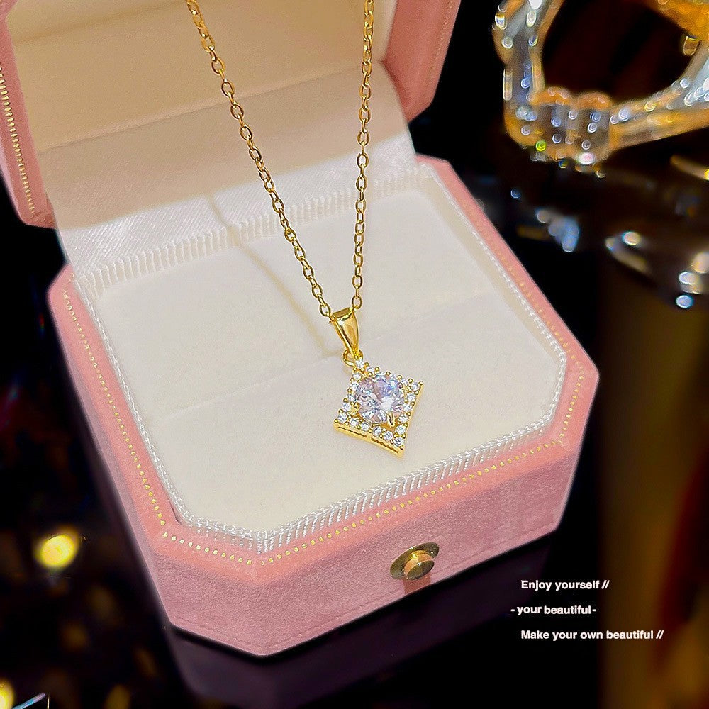 Wholesale Four-Leaf Clover Zircon Necklace  Light Luxury Style