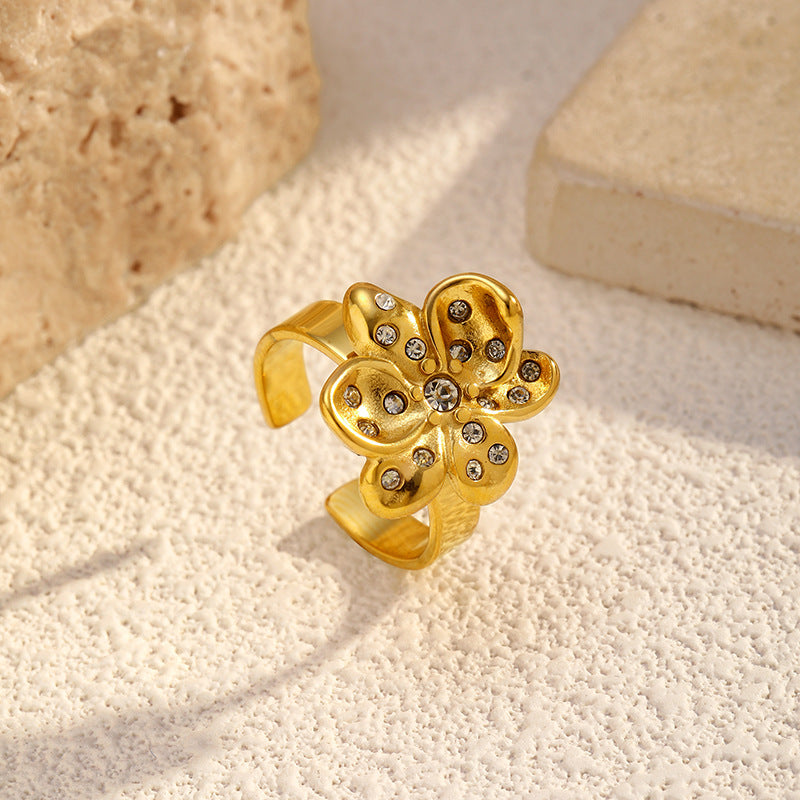 Wholesale stainless steel flower-patterned ring