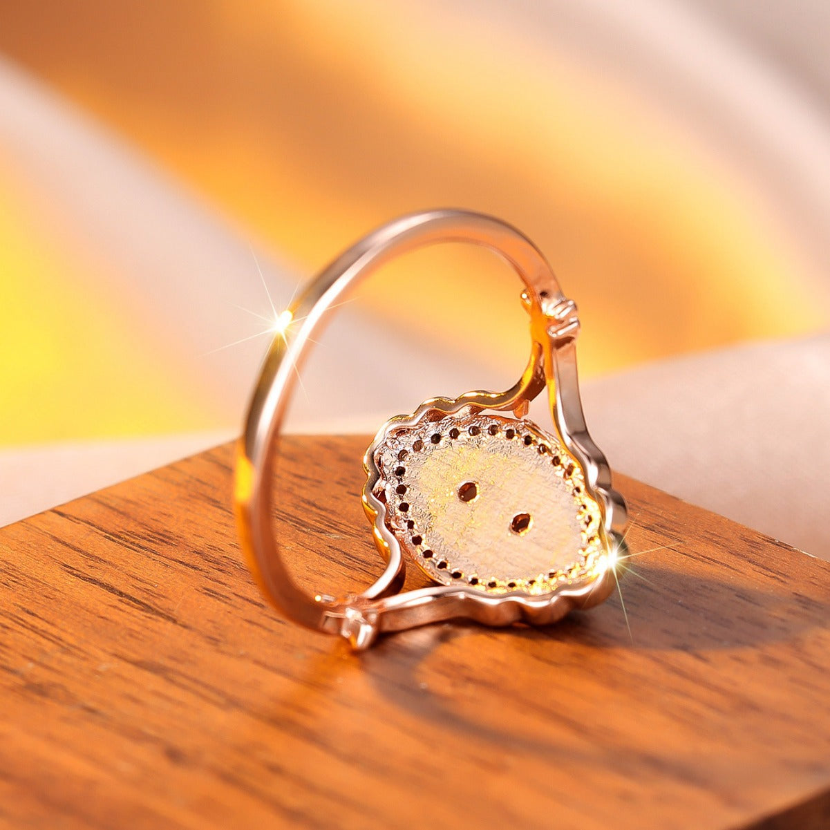 Wholesale Copper Electroplated Gold White Diamond Ring - Fashion Accessory for Resale