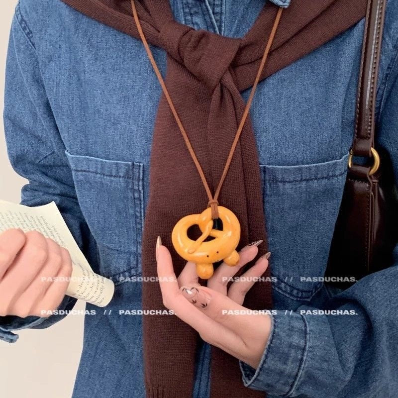 Wholesale  colorful small flower pendant clavicle chain