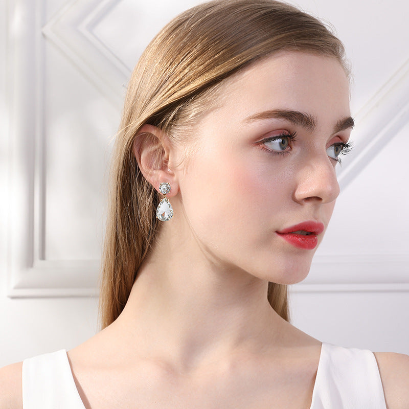 Wholesale drop-shaped diamond earrings