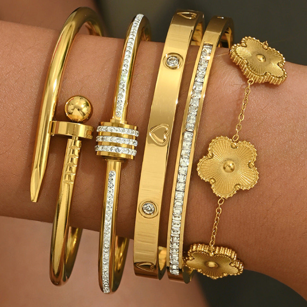Wholesale Titanium Steel Gold Electroplated Studded Bracelet Set Fashion Jewelry Accessory