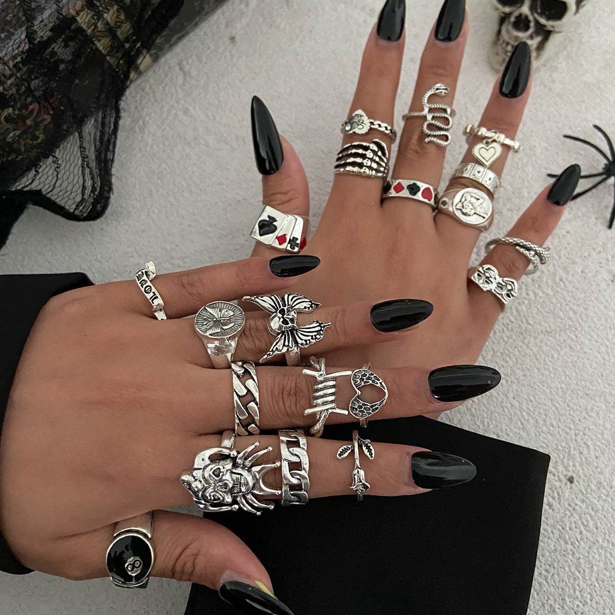 Wholesale Alloy Antique Silver Ring Set  Gothic Snake Bat Motif Fashion Accessory