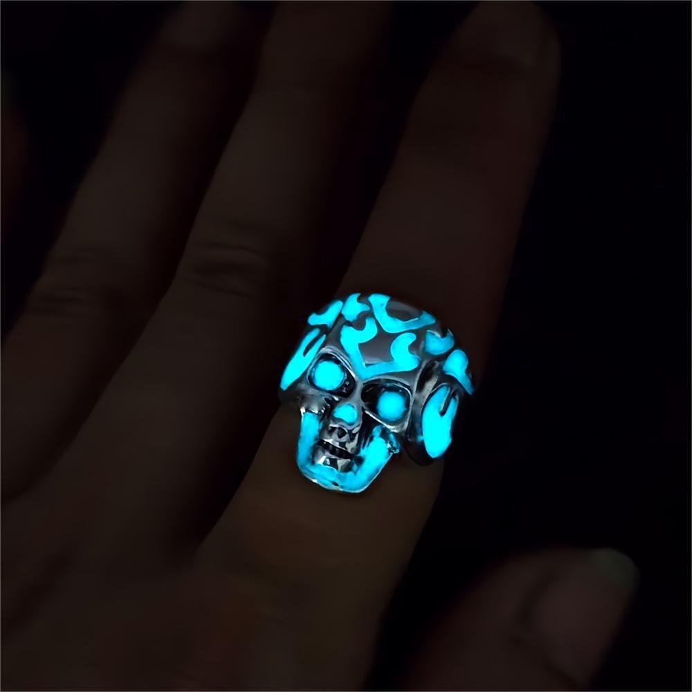 Wholesale  Retro Flame Pattern Skull Luminous Ring  Ring