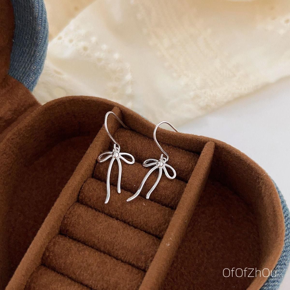 Wholesale S925 silver bow earrings