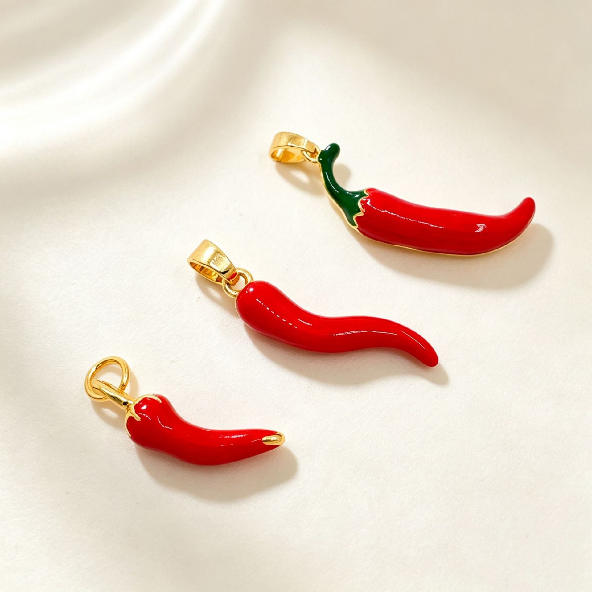Wholesale Gold Plated Copper Pepper Pendant Necklace Fashion Jewelry Accessory