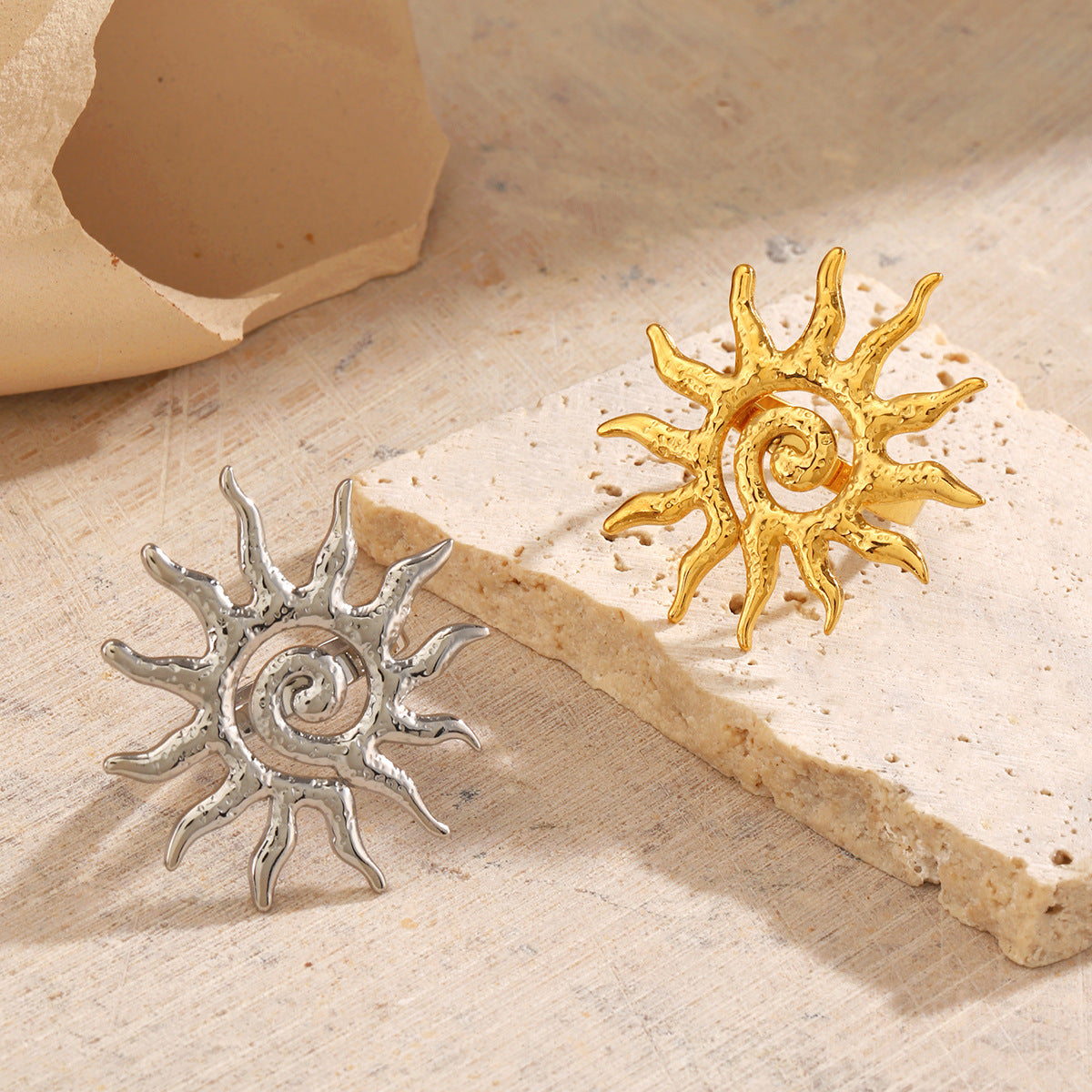 Wholesale Hip-Hop Retro Sun Ring - 18K Gold-Plated Stainless Steel Adjustable - Fashion Accessory for Everyday Wear