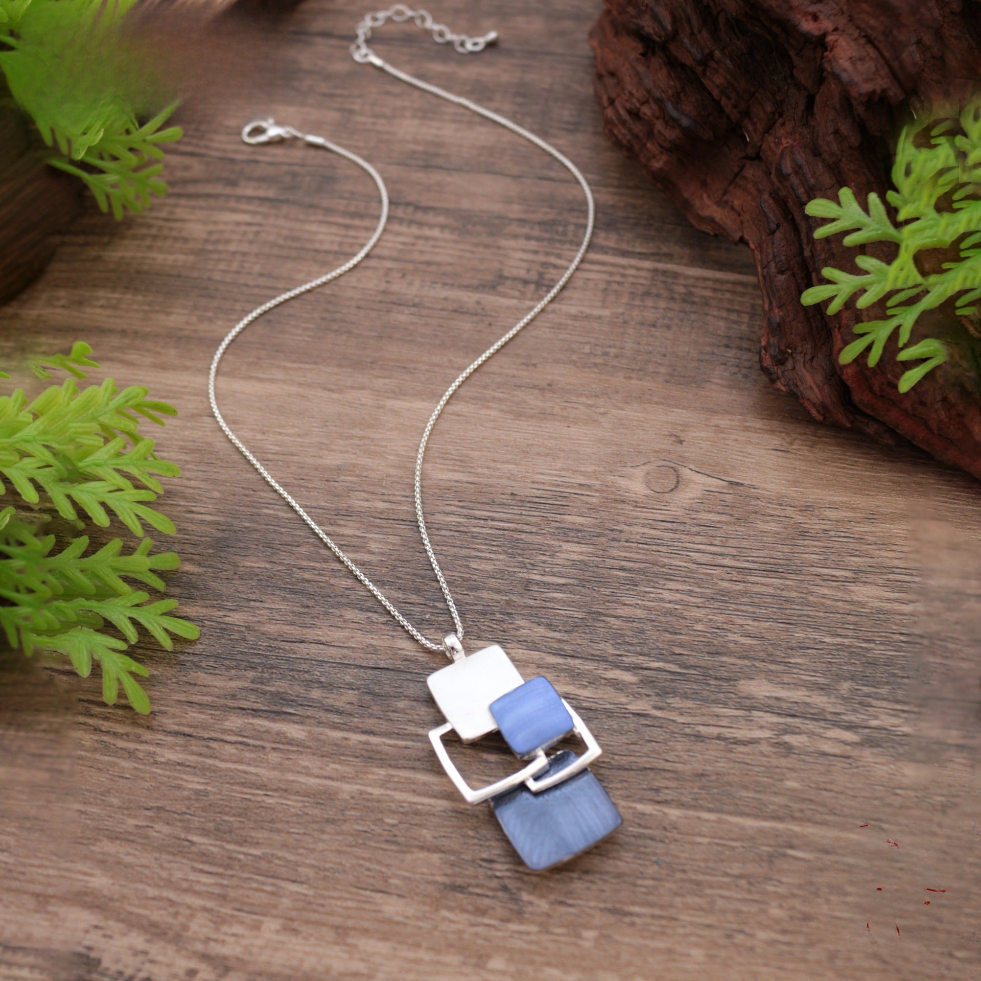 Wholesale Irregular Square Blue Painted Hollow out Alloy Necklace