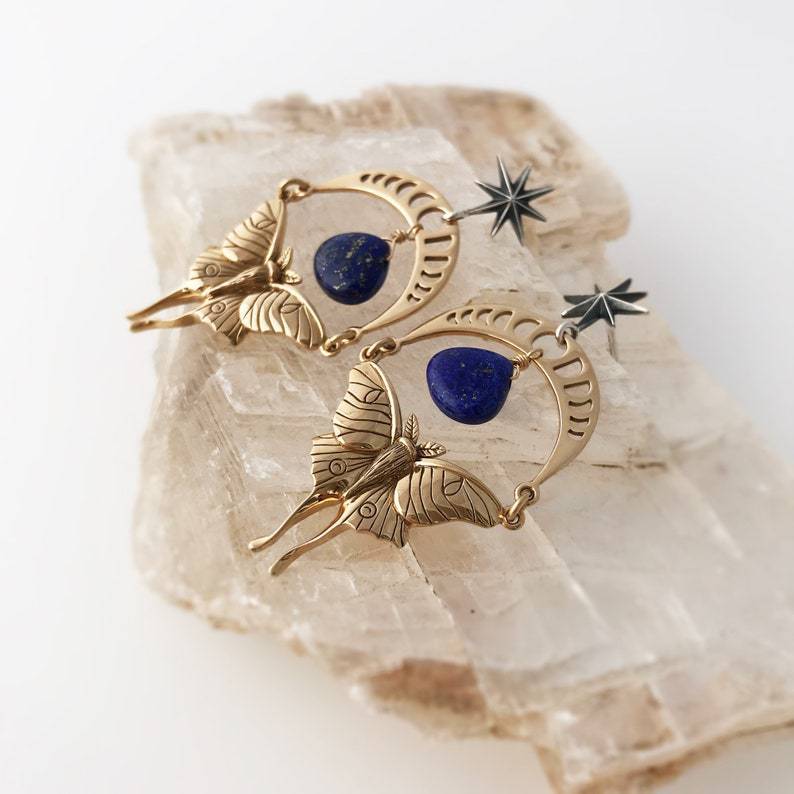 Wholesale Retro Eight-Pointed Star Moon Phase Earrings with Skull and Moth Motifs for Women,  Gold-Tone Alloy Fashion Accessory Gift