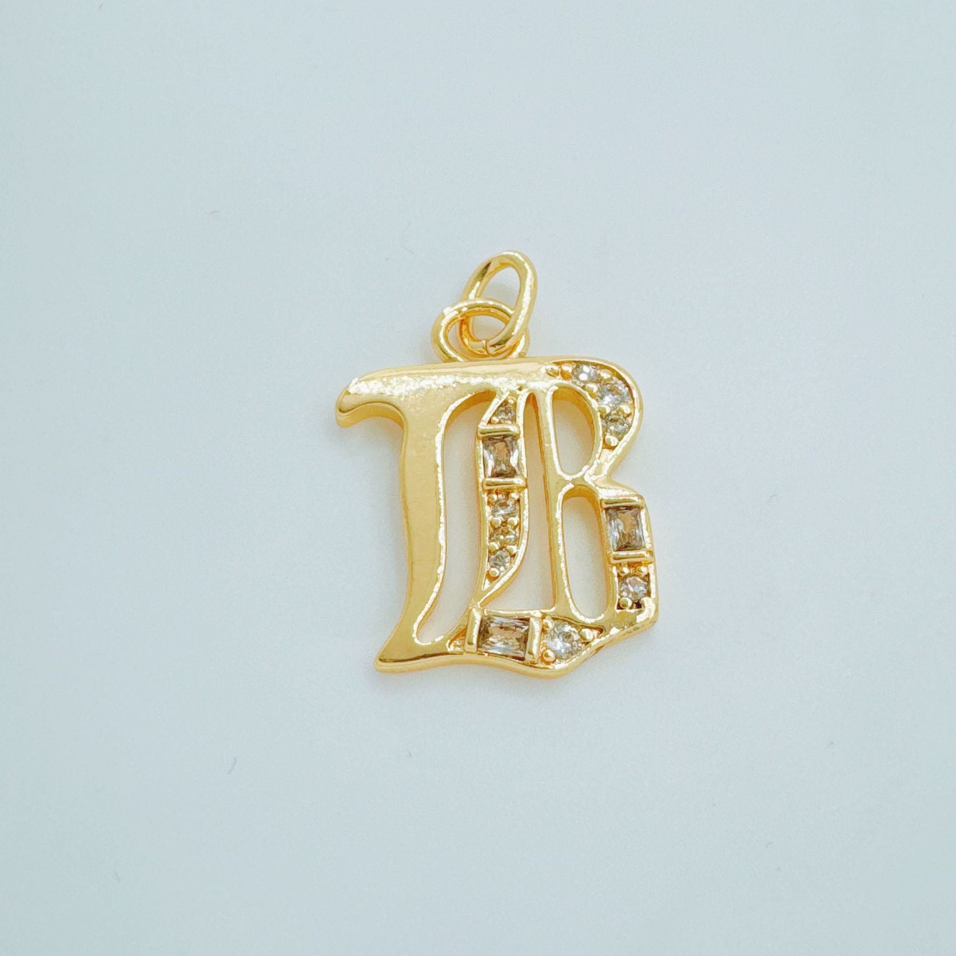Wholesale Copper Gold-Plated Ice Sugar Letter Pendant Necklace European American Style Fashion Jewelry Accessory for Women