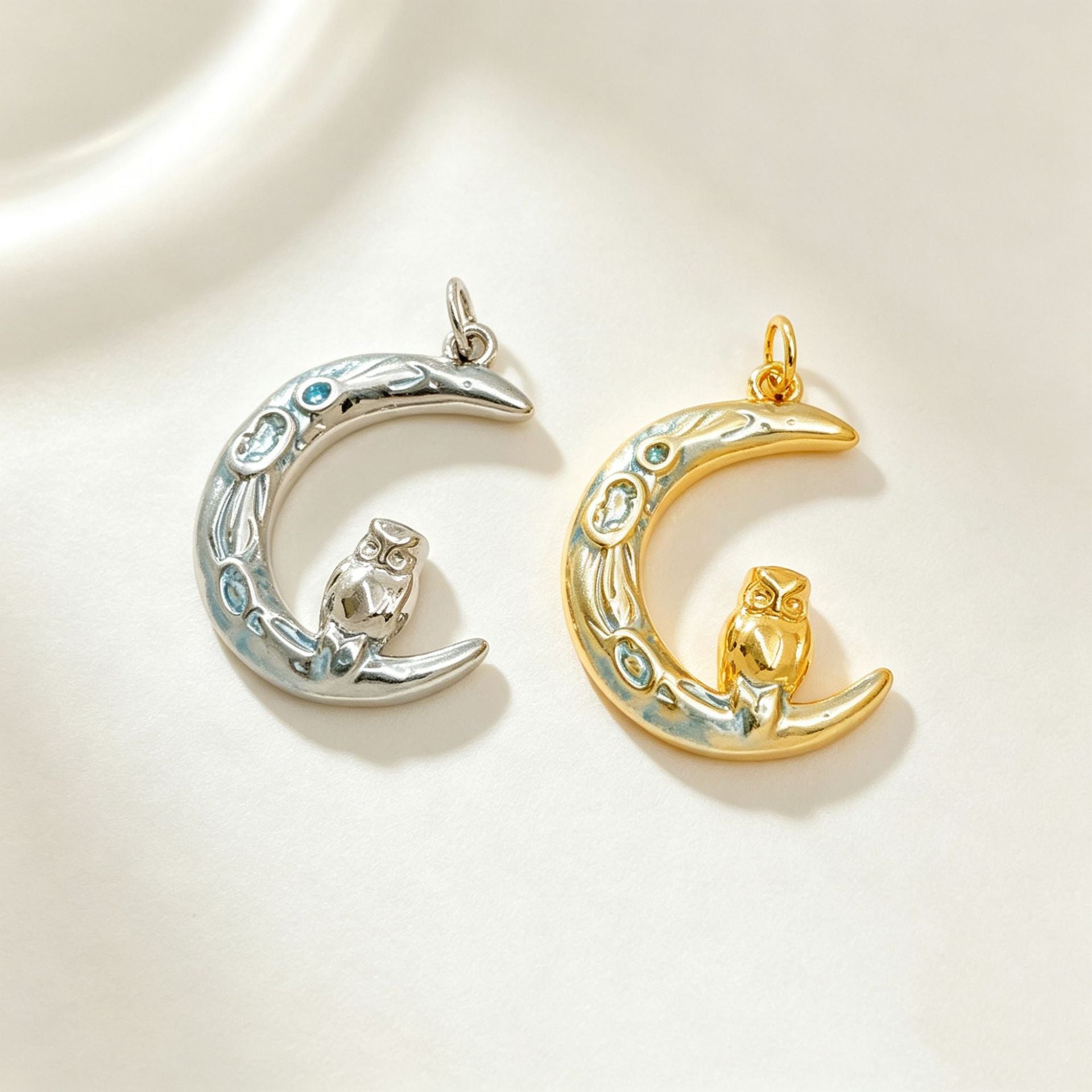 Wholesale Gold Plated Copper Crescent Moon Pendant Necklace Fashion Accessory Gift