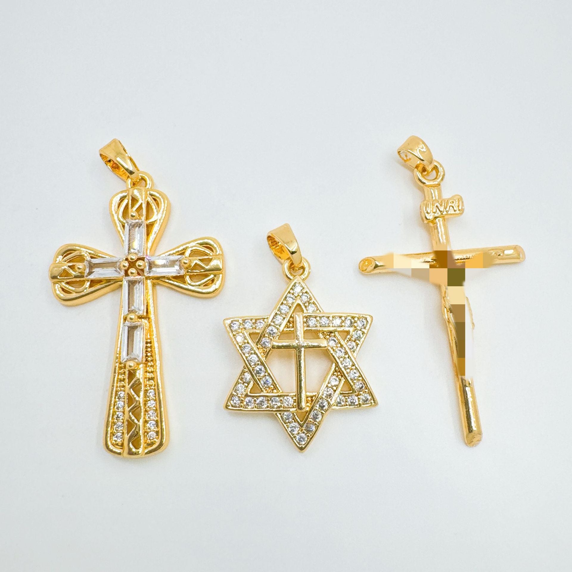 Wholesale Trendy Cross Pendant Necklace Gold Plated Copper Jewelry Accessory Gift