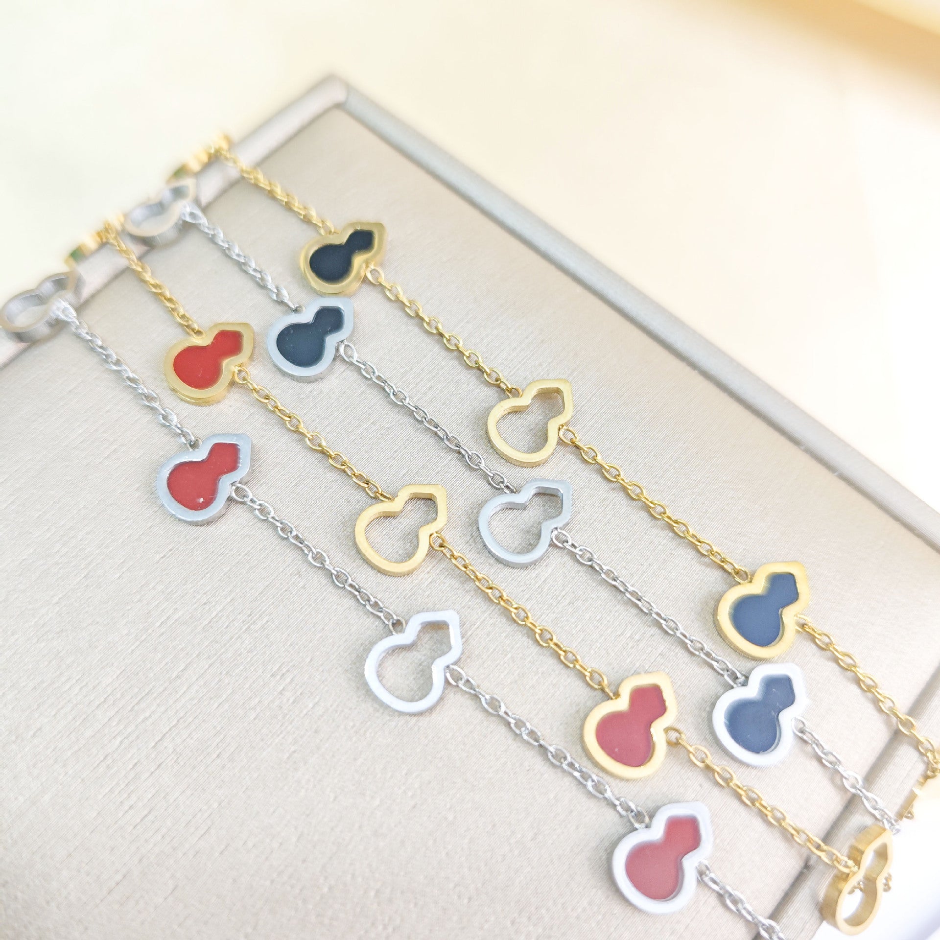 Wholesale Red Gourd Charm Bracelet,  Titanium Steel with Gold Electroplating,  Trendy Jewelry Accessory for Women Everyday Wear