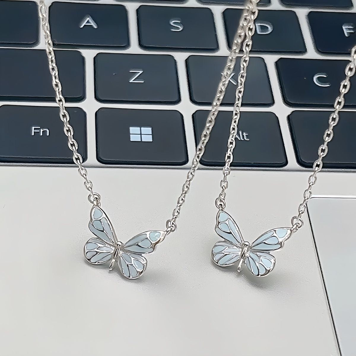 Wholesale Glow-in-the-Dark Butterfly Necklace,  Zinc Alloy Cross Chain,  Boutique Resale