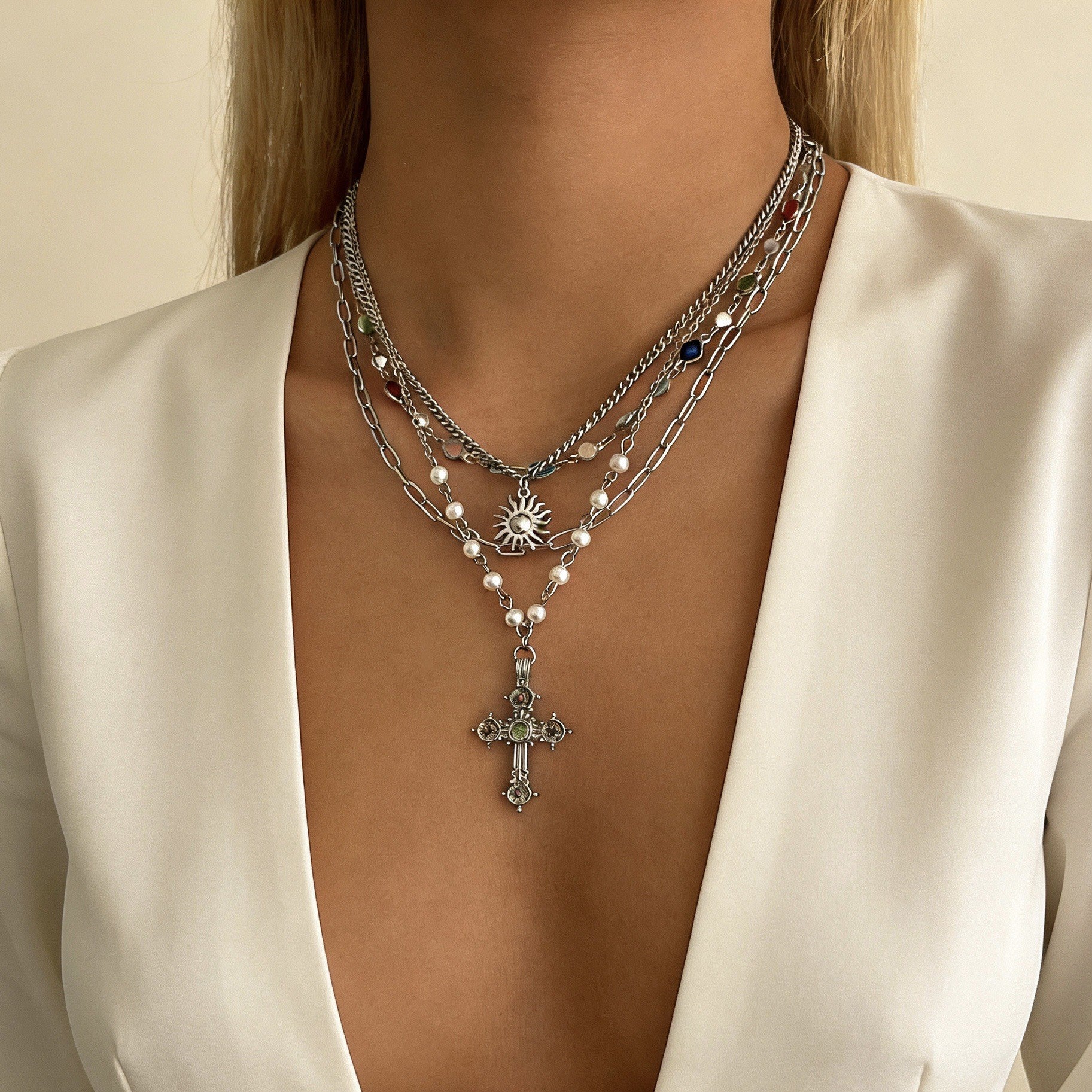 Wholesale Layering Sun Tassel Pendant Clavicle Chain Necklace Jewelry Accessory for Resale