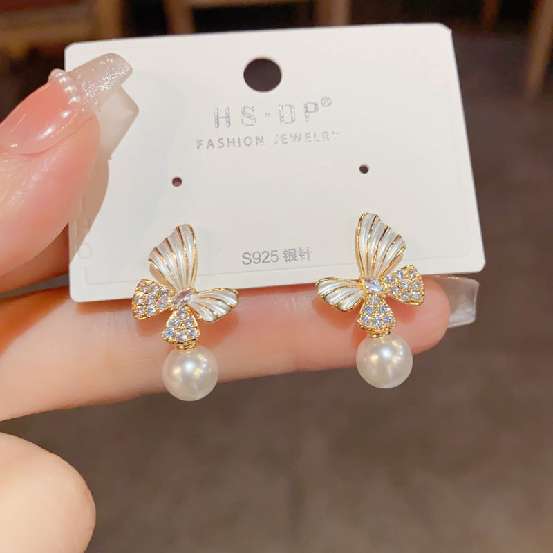 Wholesale versatile butterfly pearl earrings