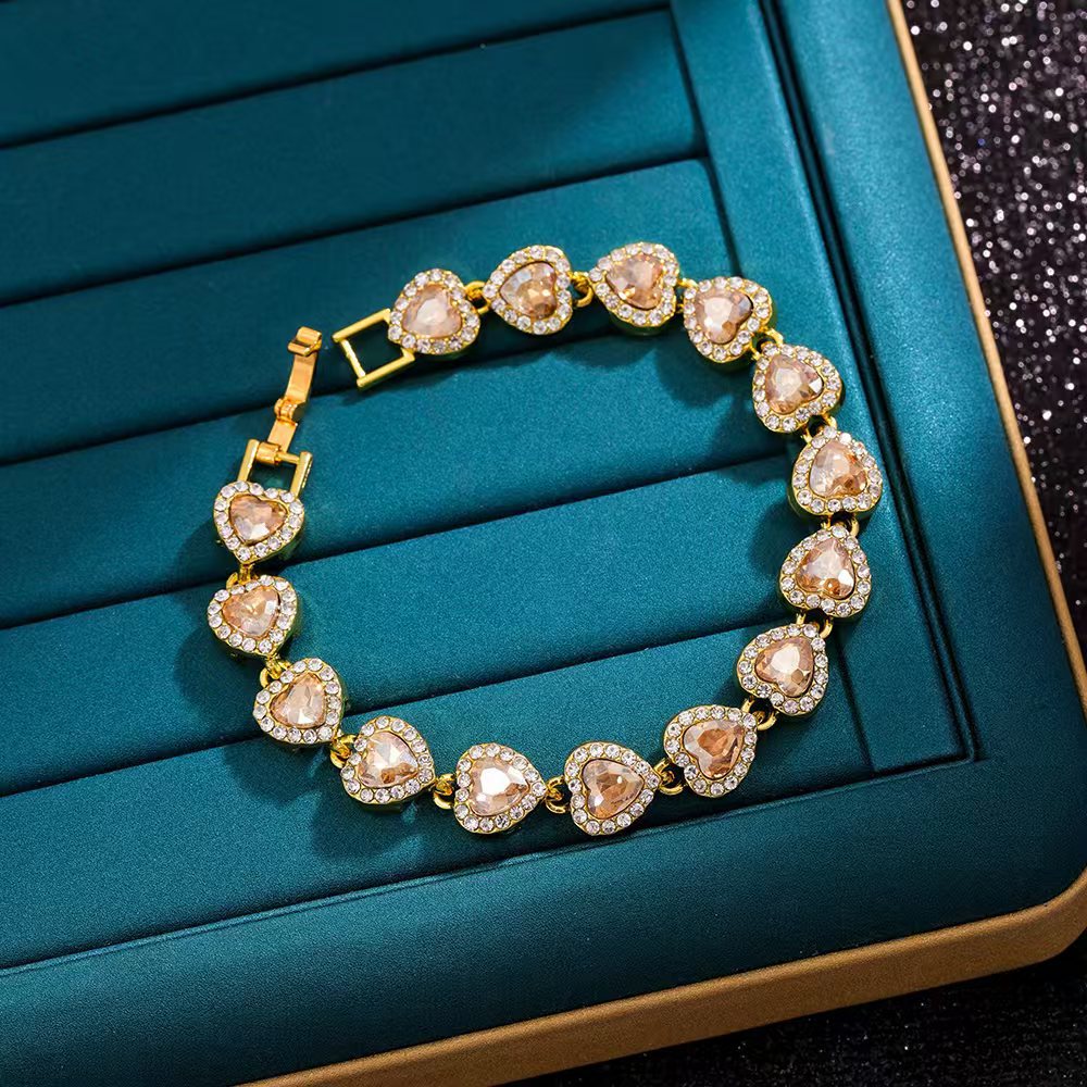 Wholesale Women' s Heart Bracelet White Red Love Heart Fashion Jewelry Accessory Gift