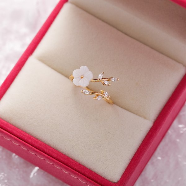 Wholesale  All-match Love Flower Opening Ring