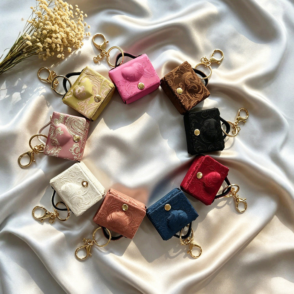 Wholesale Modern Chinese-Style Heart-Shaped Coin Purse with Jacquard Cloth - Trendy Pendant Bag Charm
