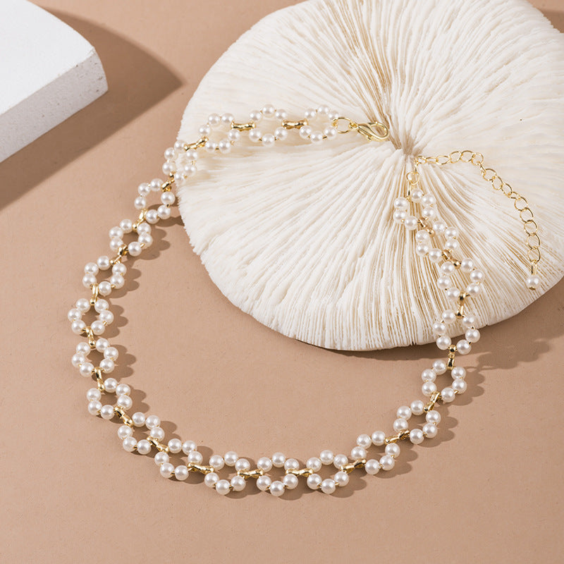 Wholesale  flower necklace versatile temperament small fresh Pearl clavicle chain
