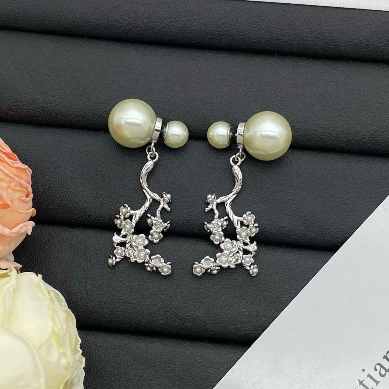 Wholesale Man-made Pearl Flower Earrings ACCVIP