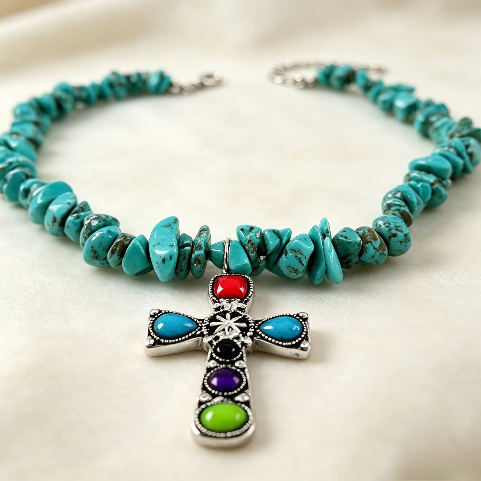 Wholesale Retro Turquoise Chip Stone Cross Pendant Choker Necklace Chic Fashion Jewelry Accessory For Gift Boutique Resale
