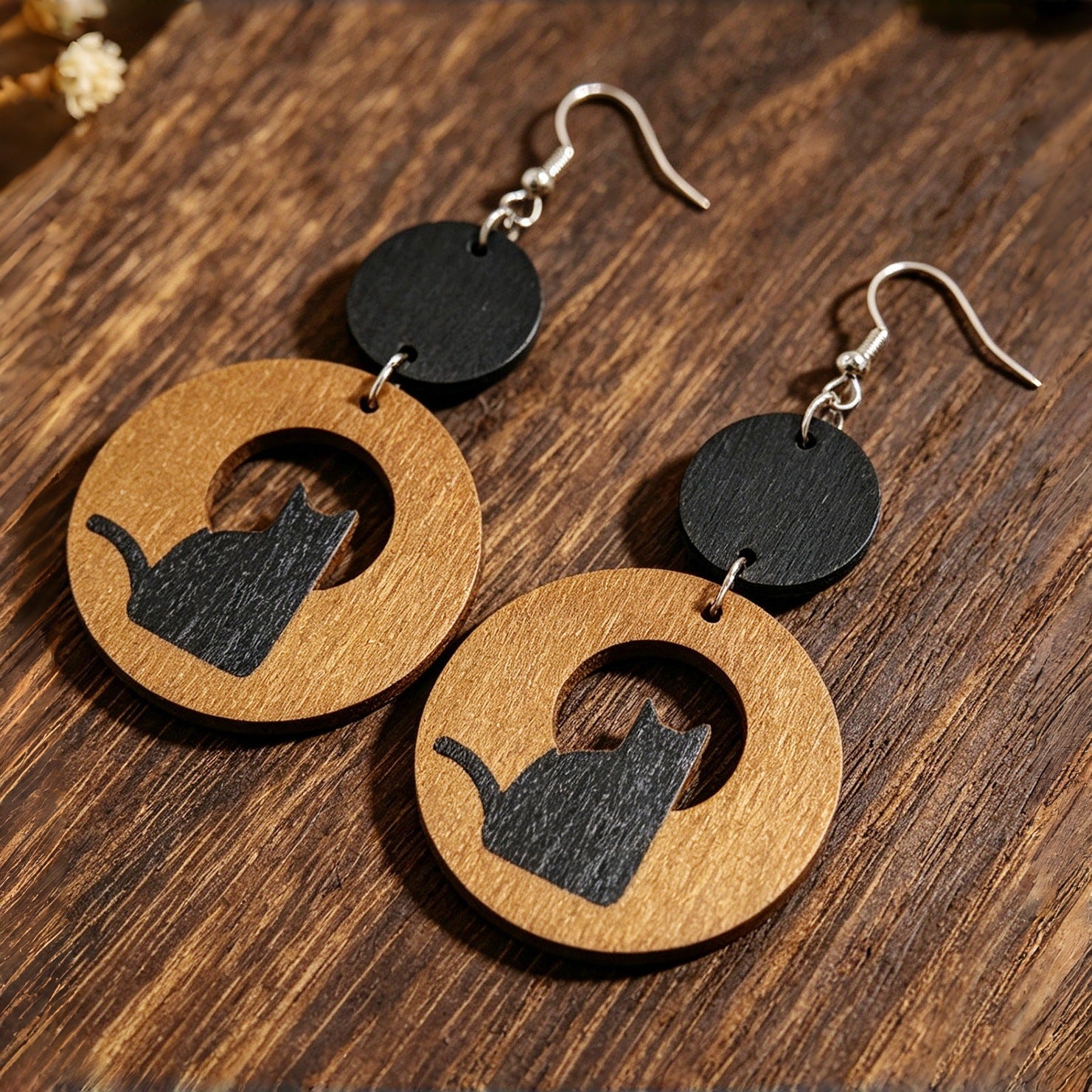 Wholesale Vintage Black Cat Hollow Wood Earrings Geometric Circle Silhouette Chic Jewelry Accessory For Resale