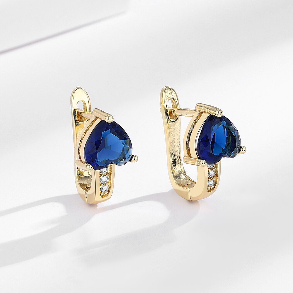 Wholesale heart shaped zircon British style earrings