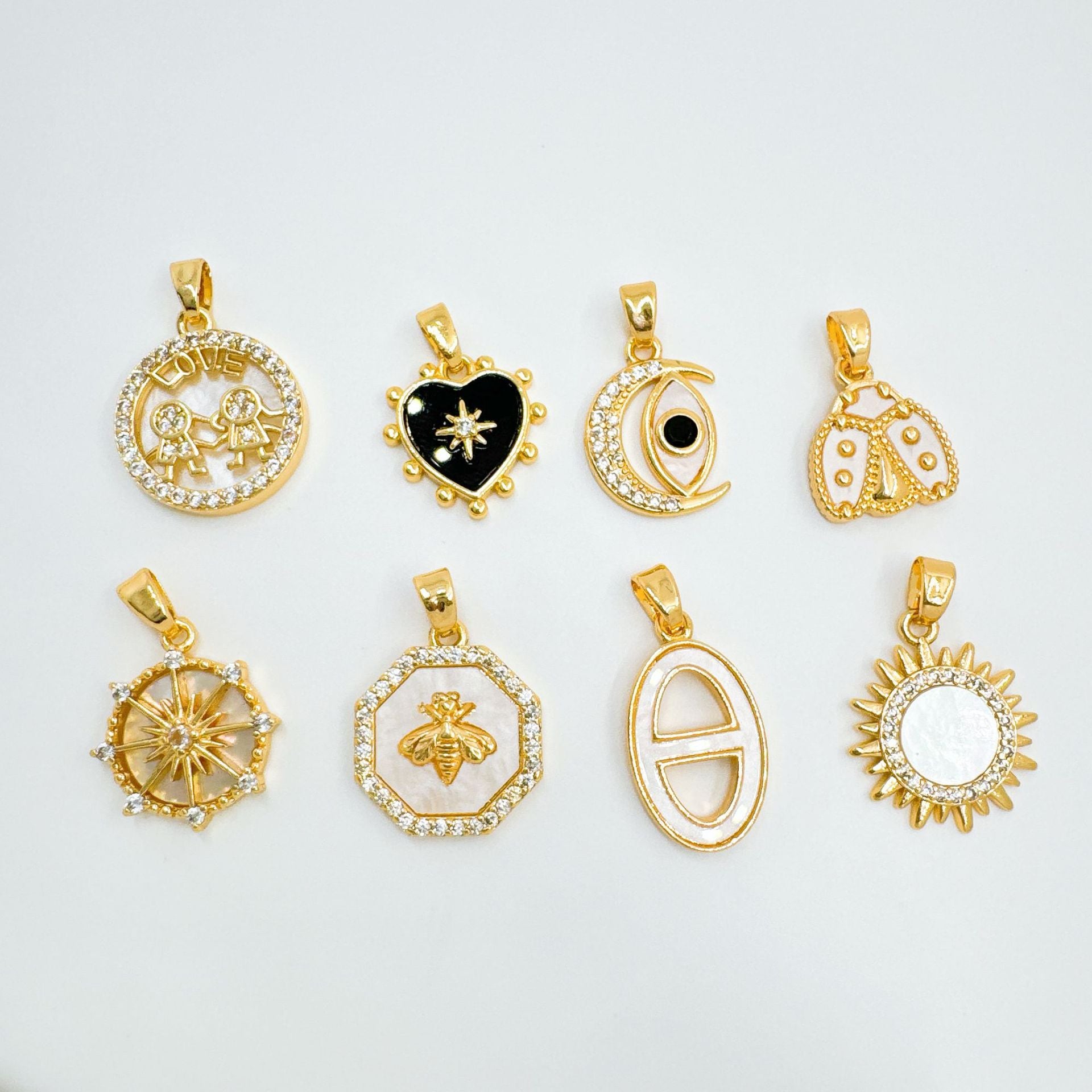 Wholesale Gold Plated Copper Minimalist Heart Cross Pendant Necklace Boutique Jewelry Gift