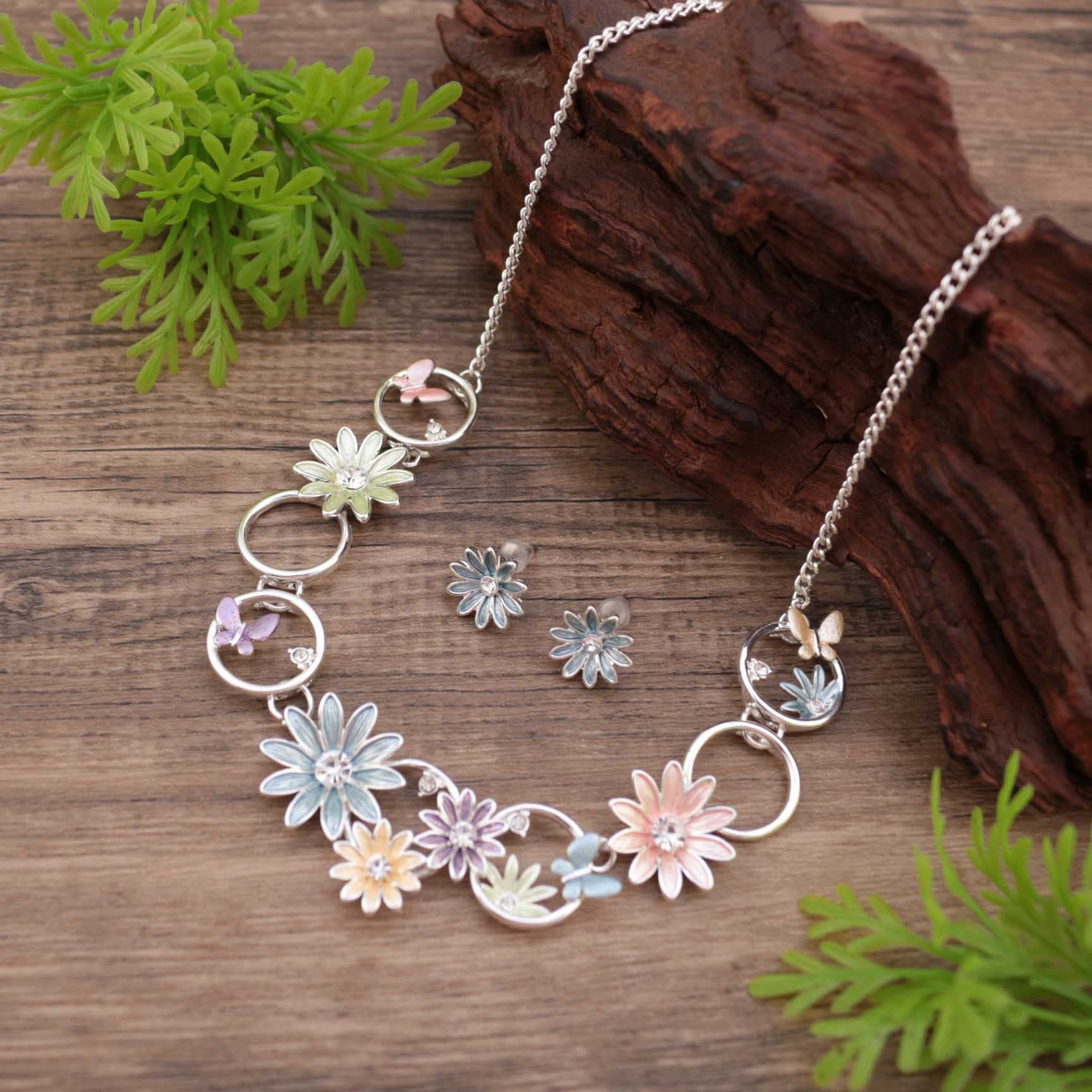 Wholesale  Rhinestone Small Daisy Earrings Necklace