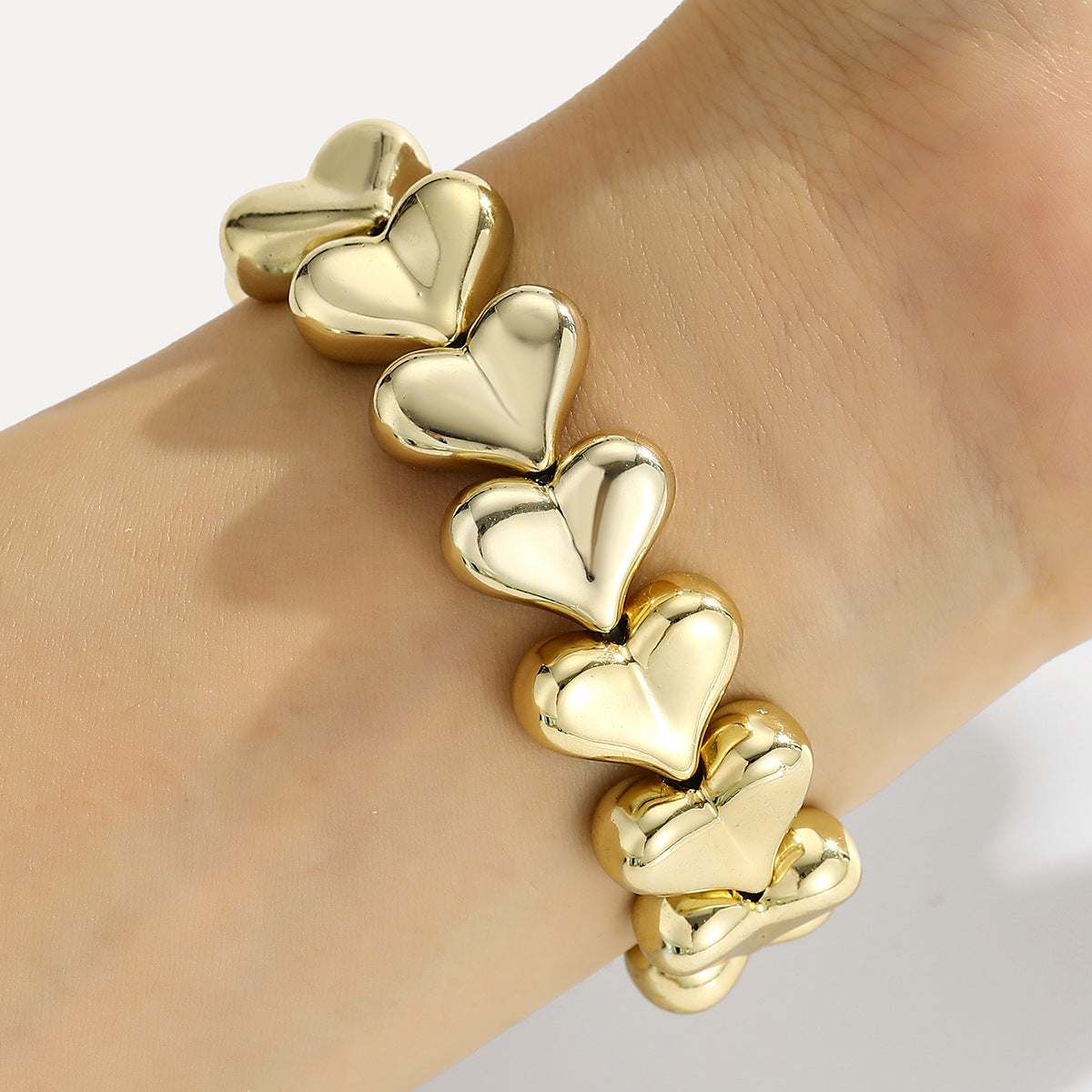 Wholesale Acrylic Heart Shaped Clavicle Necklace And Elastic Bracelet Set Electroplated Fashion Jewelry For Women Everyday Wear Gift