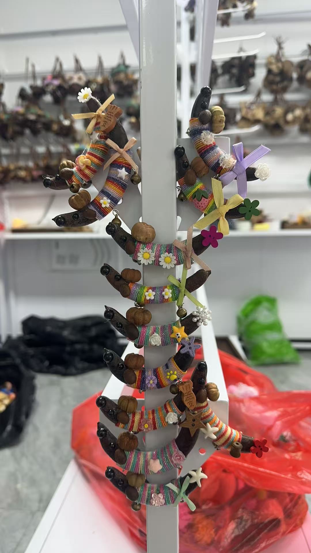 Wholesale Handmade Wood Dachshund Pendant Natural Style for Bag Car Decoration Fashion Accessory